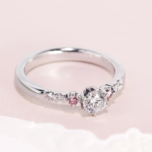 Kate ピンクダイヤ 婚約指輪