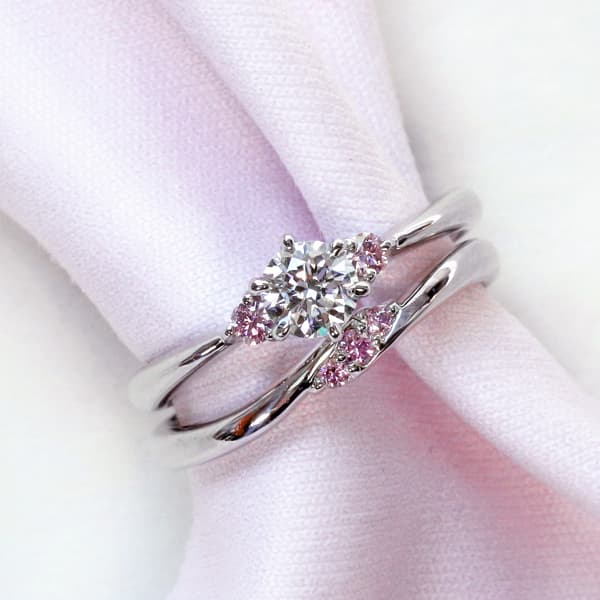 Stella ピンクダイヤ 婚約指輪